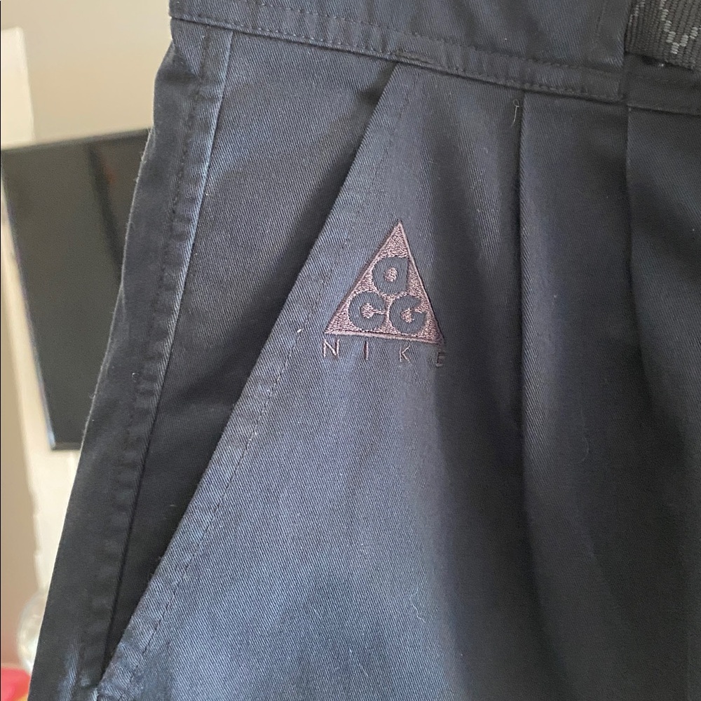 Nike ACG Men's Black Tactical Cargo Pants - Picture 5 of 5